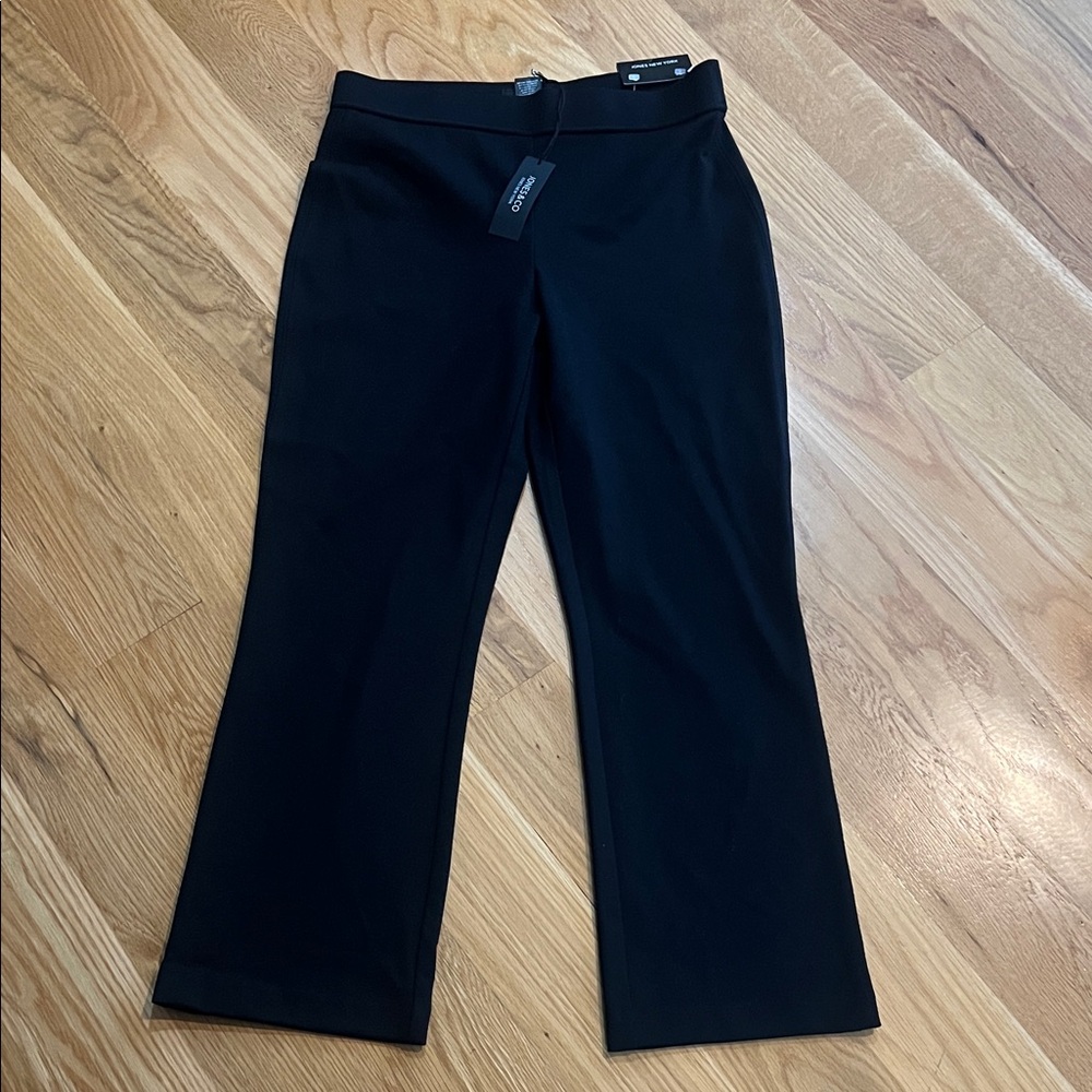 Jones New York pull on flare mid calf mid rise   Black pant